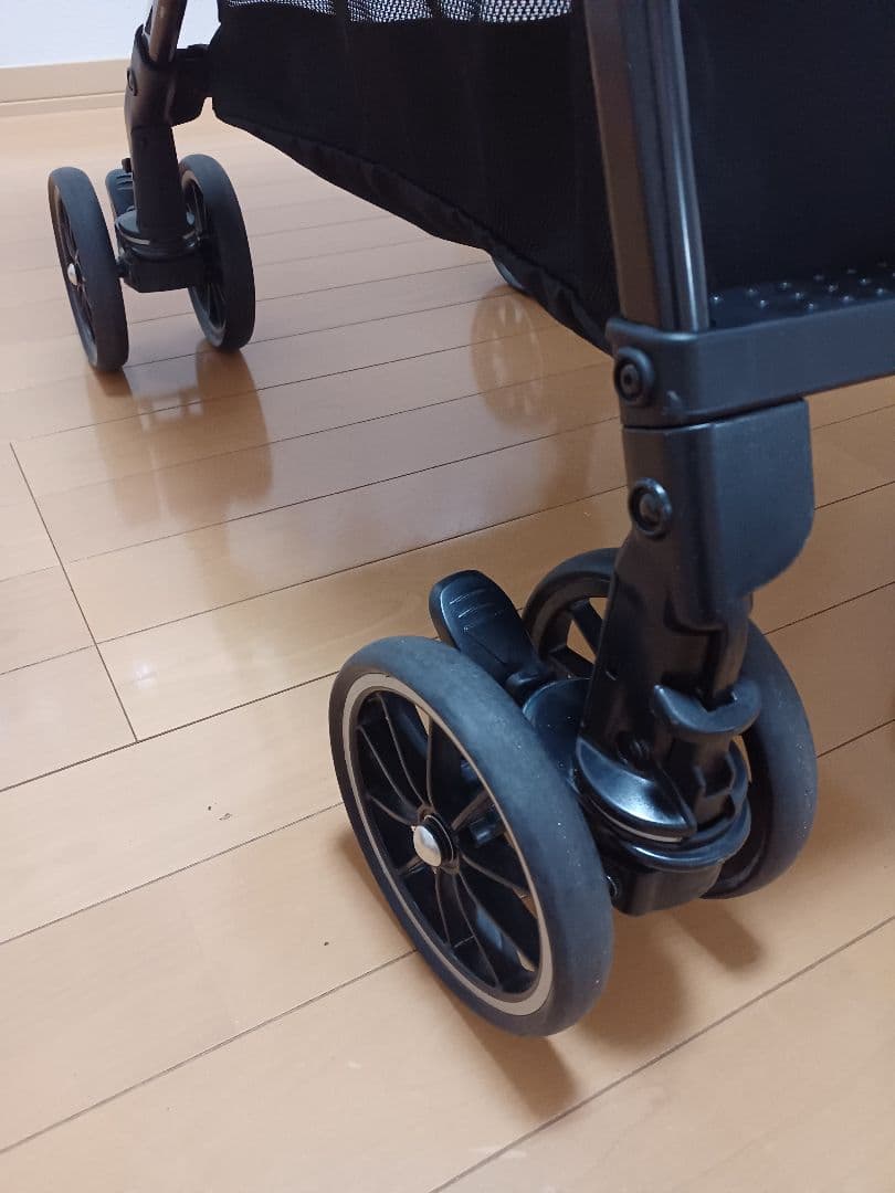 s*1様 コンビ　スゴカルαオート4キャスcompact 　ベビーカー