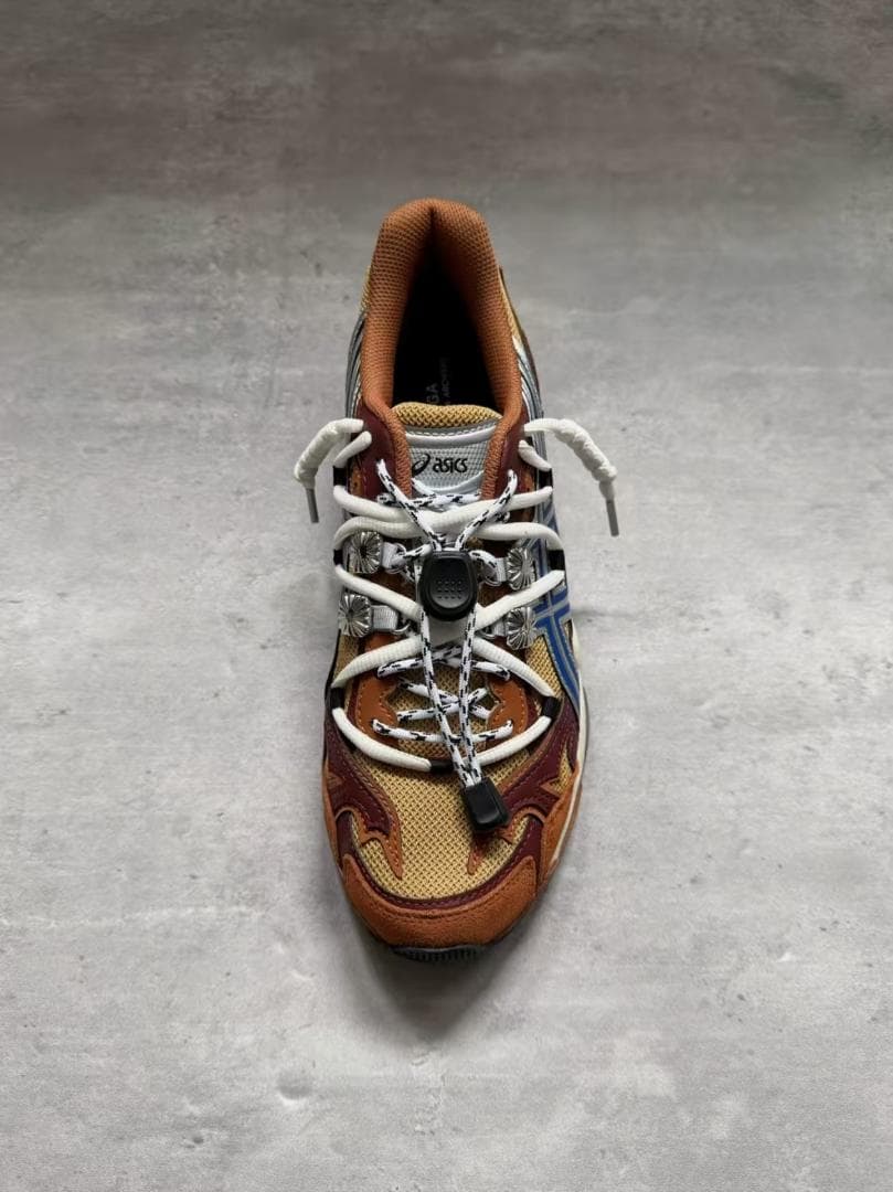 ASICS TOGA スニーカー ブラウン/オレンジ/ブルー 25cm