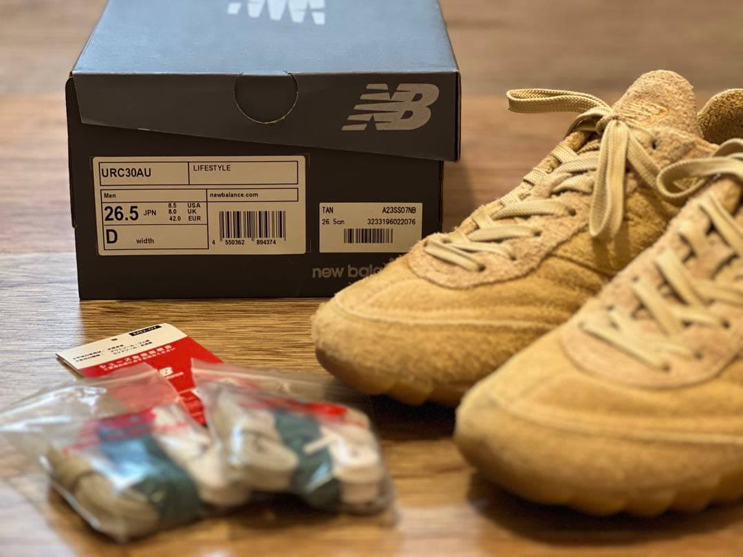 AURALEE × New Balance RC30