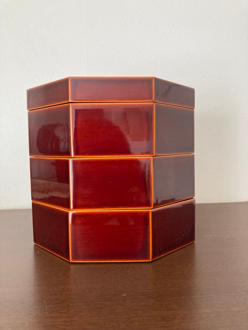 ブランド　飛騨春慶漆器 六角形重箱 三段 専用箱付き　 新品未使用