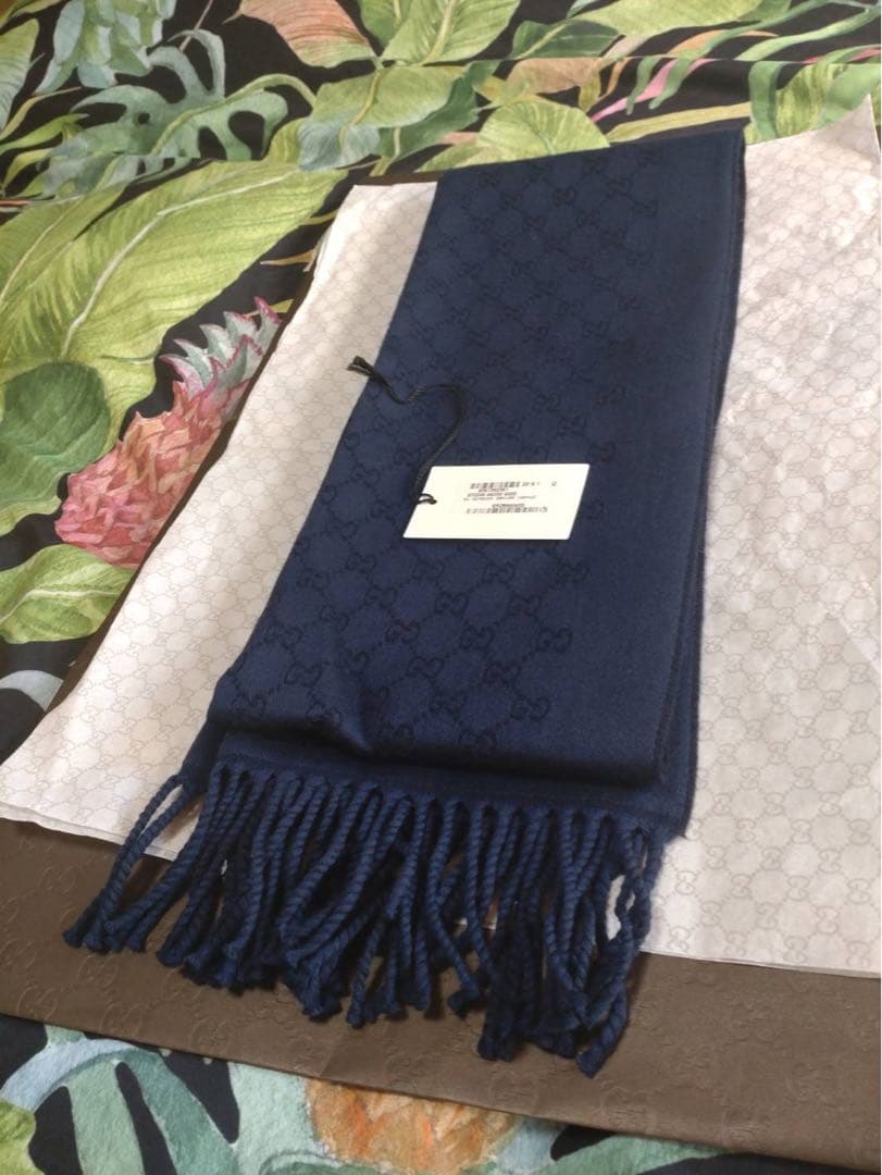 GUCCI ネイビー GGパターン マフラー