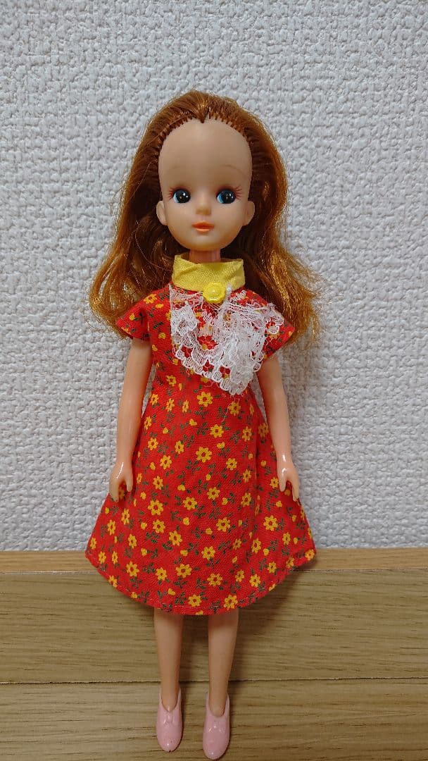 二代目リカちゃん 洋服9着 小物10個 つき