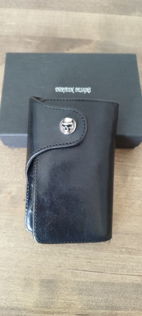 サーティーンデザインズ　レザーウォレット