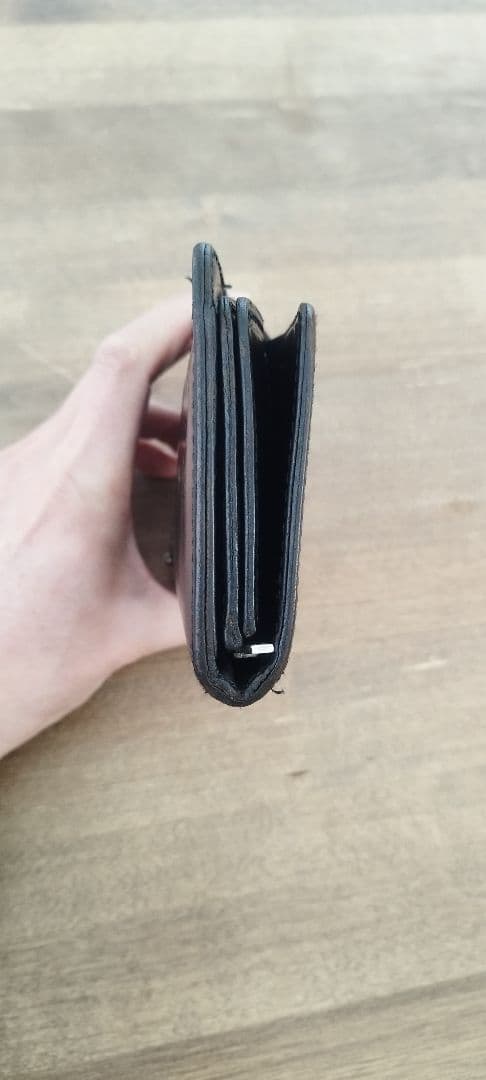 サーティーンデザインズ　レザーウォレット