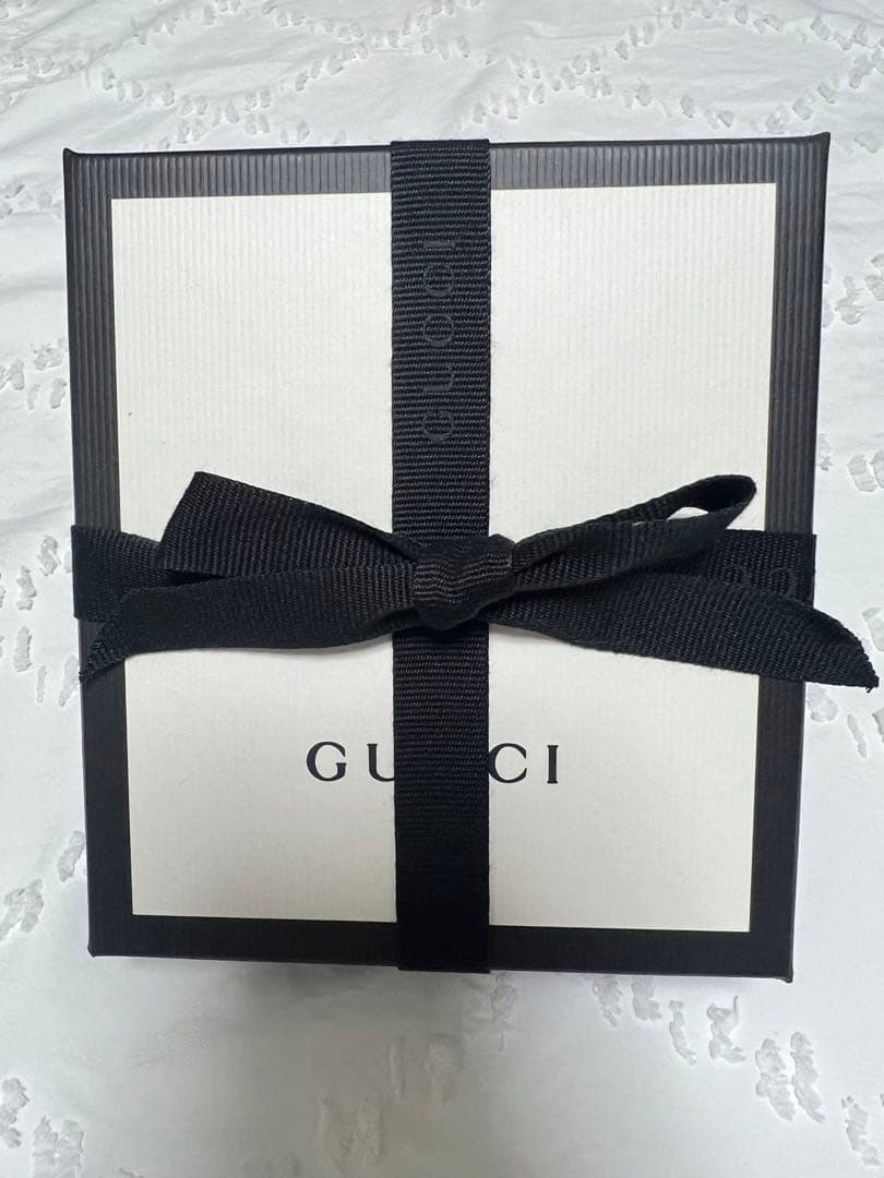 グ*ん様 GUCCI .•二つ折り財布.•スネーク柄.•箱.•保存袋付き