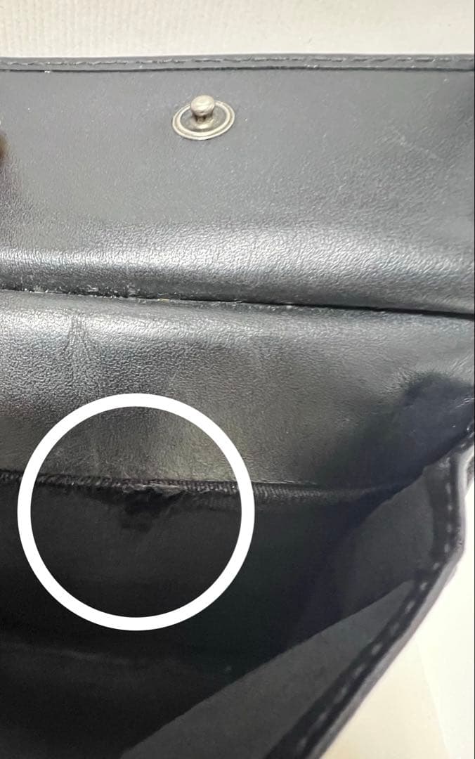 グ*ん様 GUCCI .•二つ折り財布.•スネーク柄.•箱.•保存袋付き