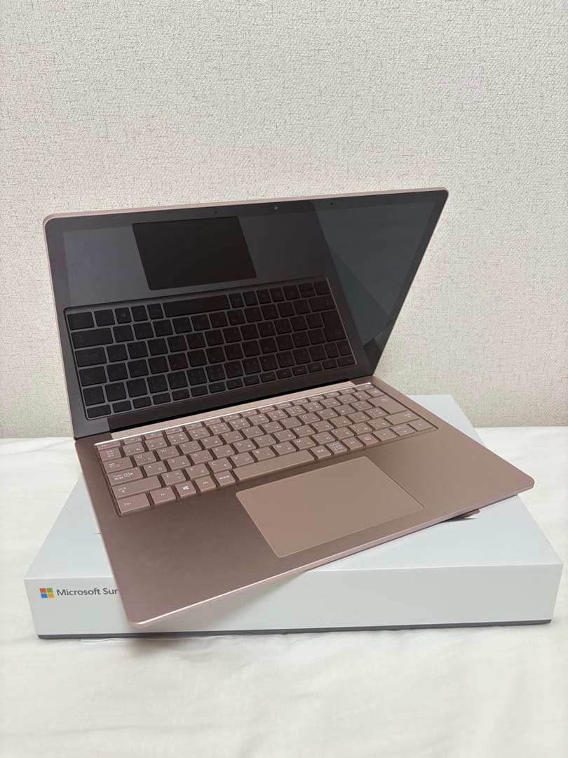 Microsoft Surface Laptop ピンク