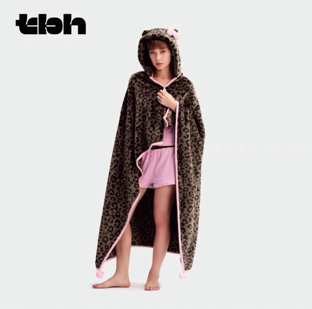 海外限定Hello Kitty x TBH お昼寝用ブランケット