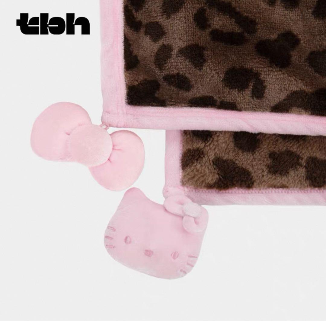 海外限定Hello Kitty x TBH お昼寝用ブランケット