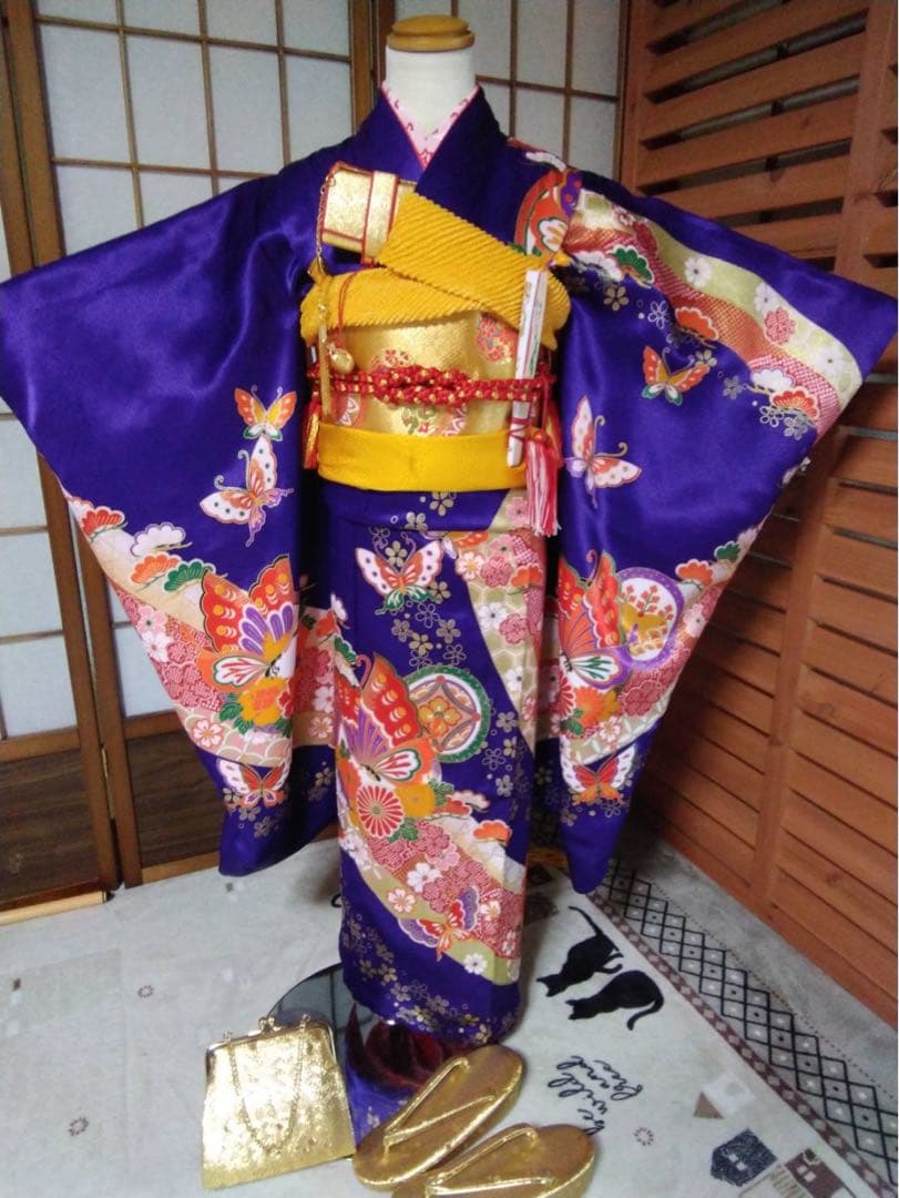 7歳向け・化繊・お着物のセットです