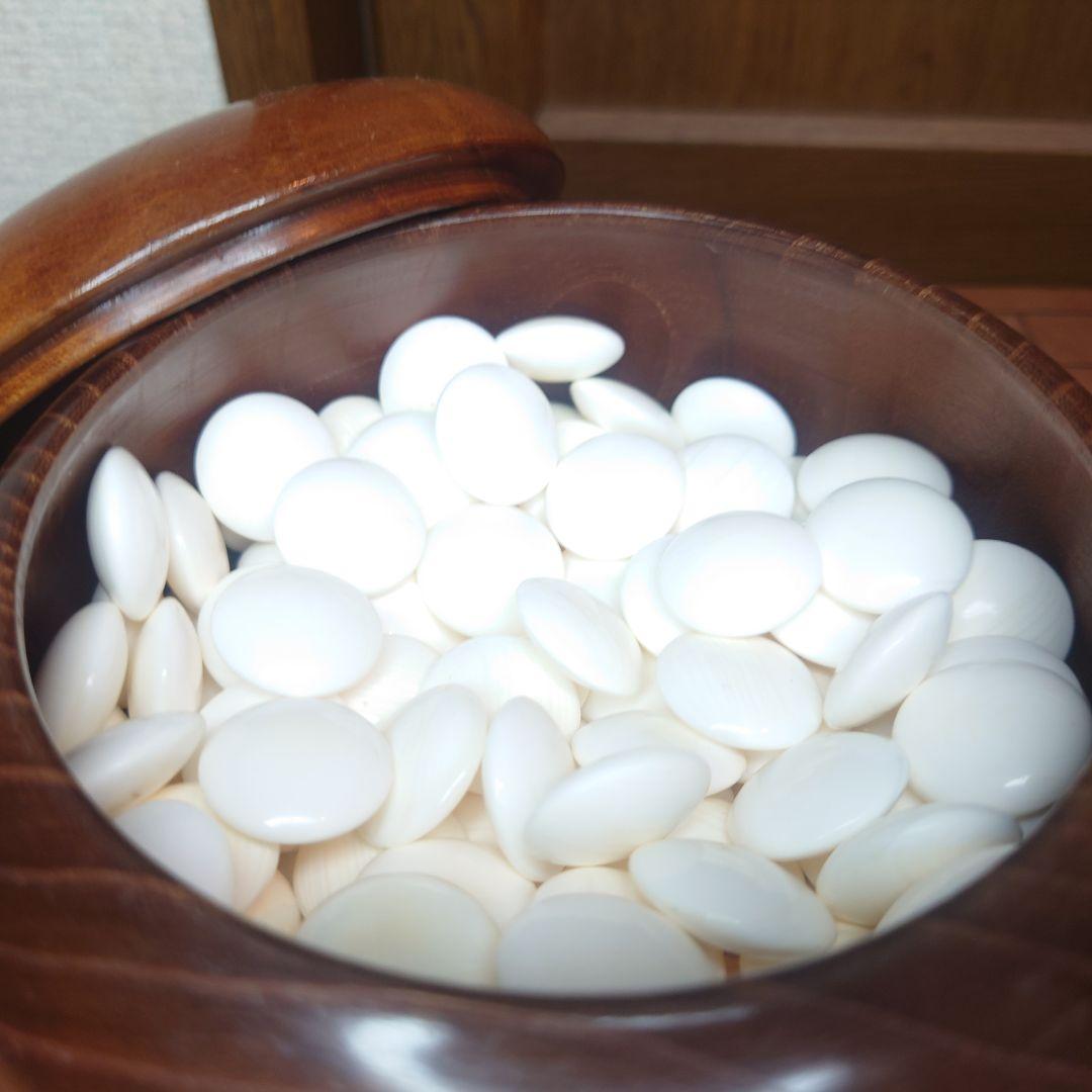 囲碁 天然木 卓上 碁盤 　蛤碁石 セット　碁石22号？　甘い匂いがする碁盤