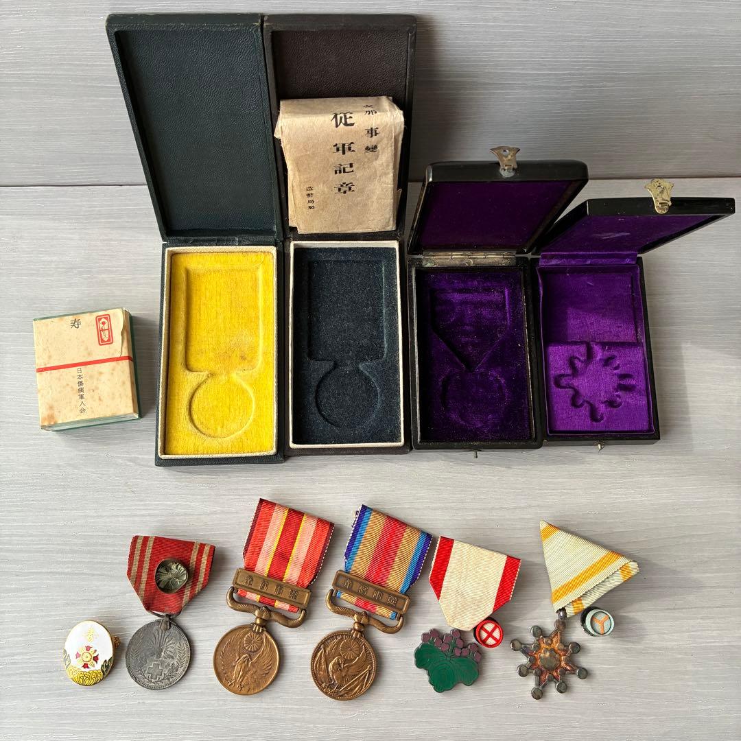 戦争　勲章まとめ売り　記章　傷痍軍人　日本赤十字社　コレクション