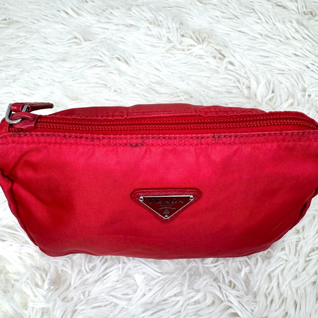 プラダ コスメポーチ サフィアーノ 化粧ポーチ 三角ロゴ ナイロン レザー 赤