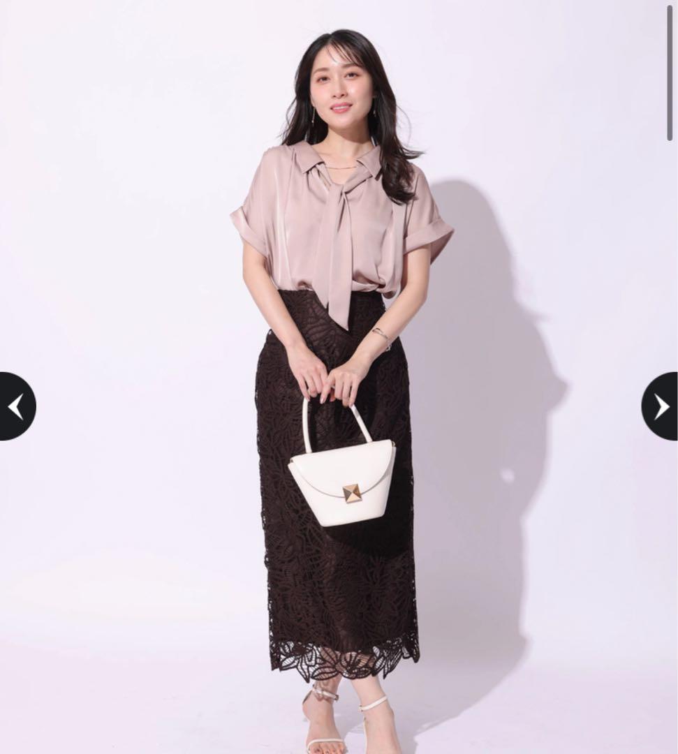 美品 アプワイザーリッシェ フロントチェーンブラウス Arpege story