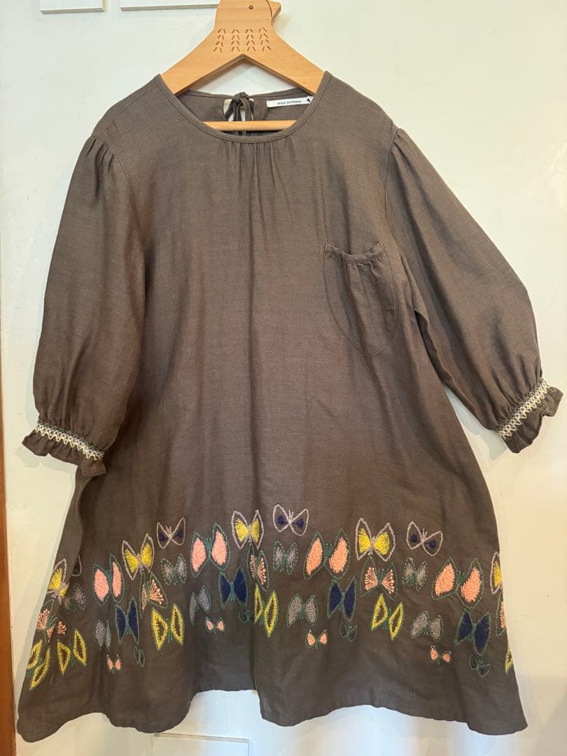 mini perhonen 蝶刺繍 七分袖ワンピース