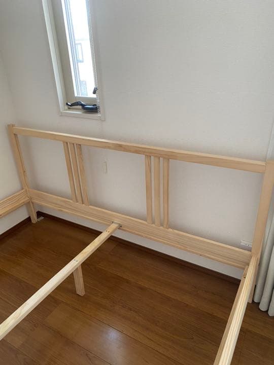 IKEAベッドフレーム　クイーンサイズ