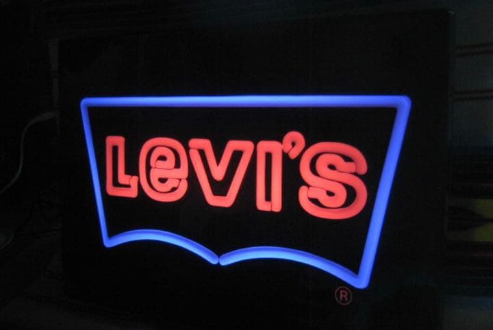 マ*ん様 LEVI'S 　 ノベルティー 電飾サイン 　長期保管品・未開封・新品