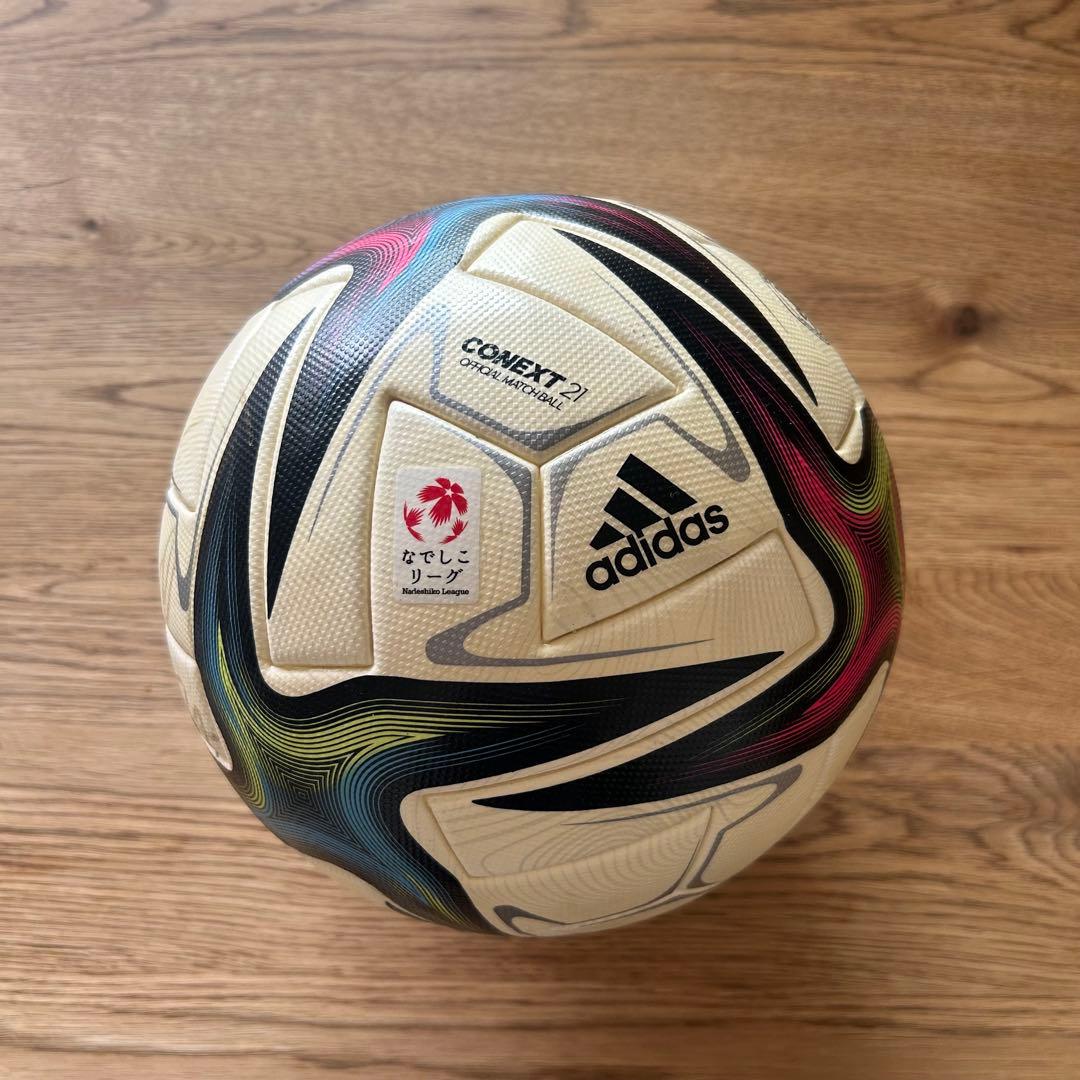 アディダス　サッカーボール　なでしこリーグ サイン入り JFA 5号球