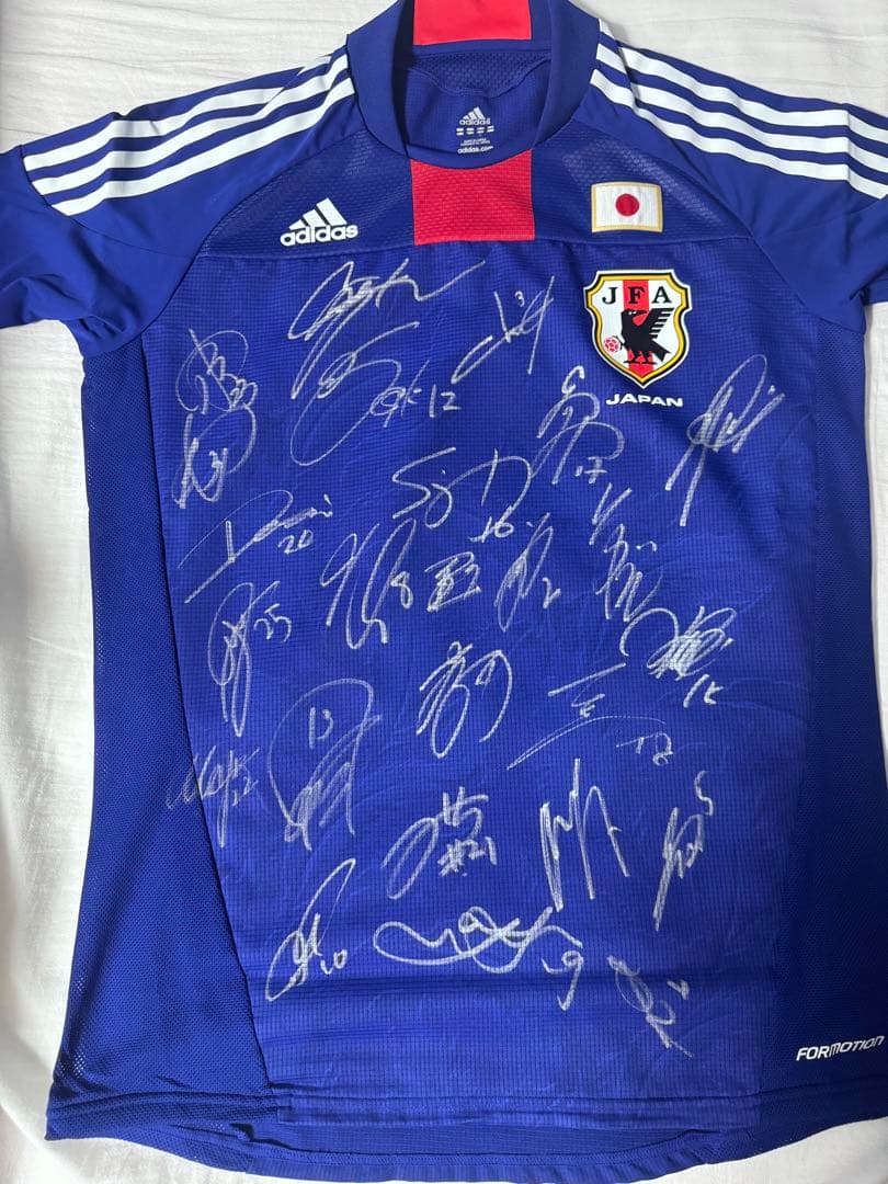 アディダス 日本代表 サイン入りユニフォーム２０１１年キリンチャレンジカップ