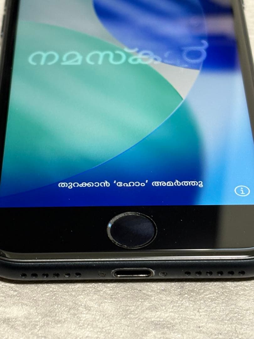 iPhoneSE第3世代64GB SIMフリー　美品