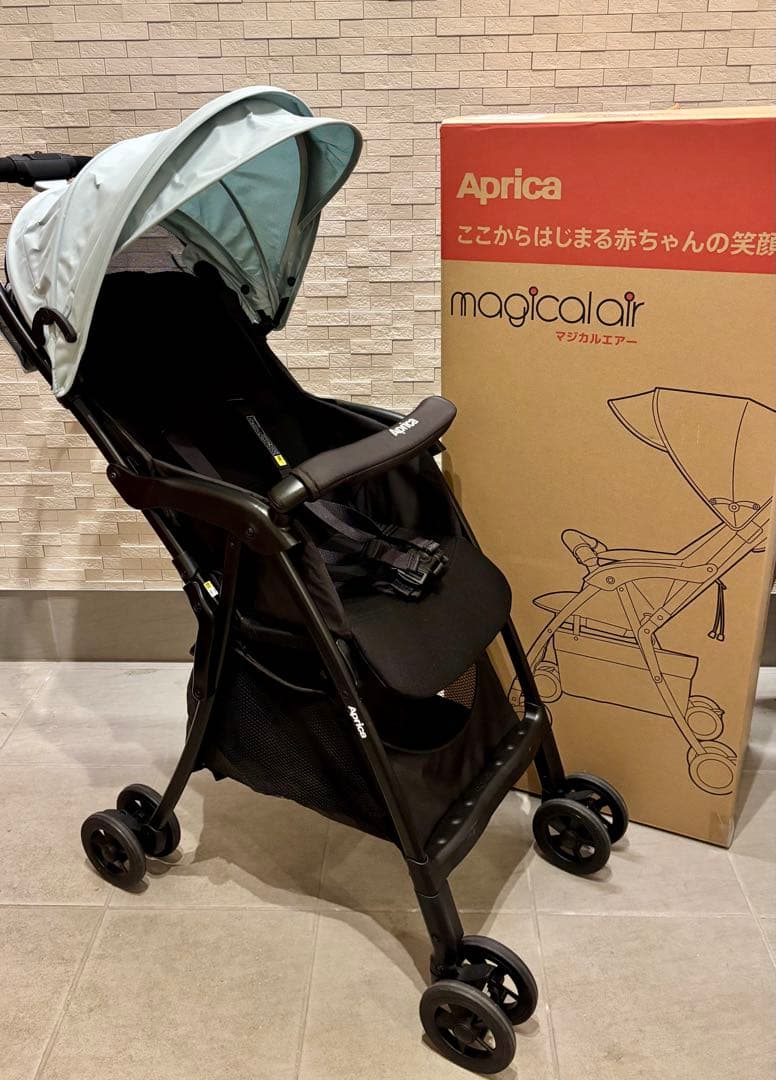 【美品】アップリカ ベビーカー　マジカルエアー AF グリーン　ソフトミント