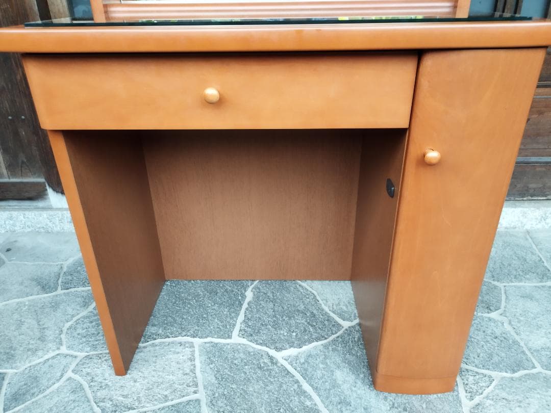 大塚家具　鏡台　ドレッサー　美品　大塚化学株式会社　家具事業部