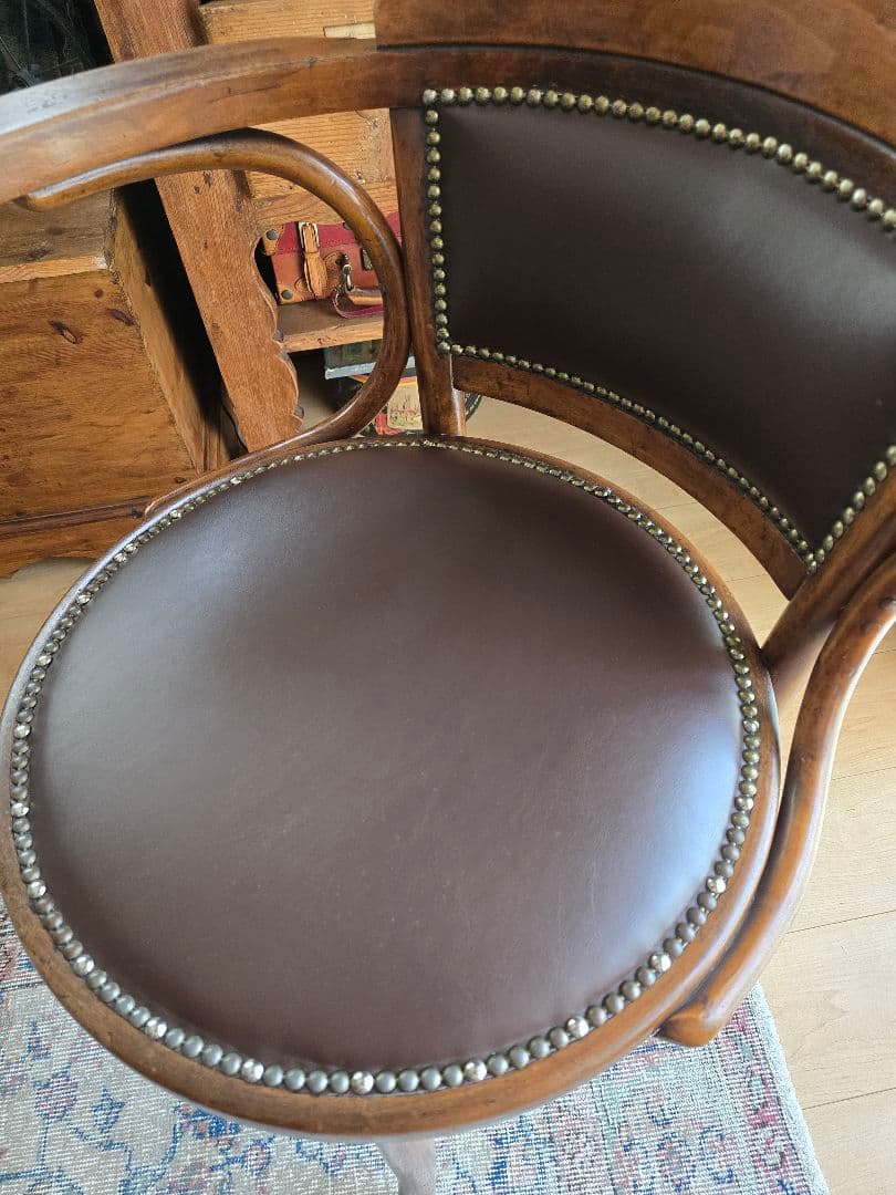 イギリスアンティーク　アームチェア　ベントウッドチェア