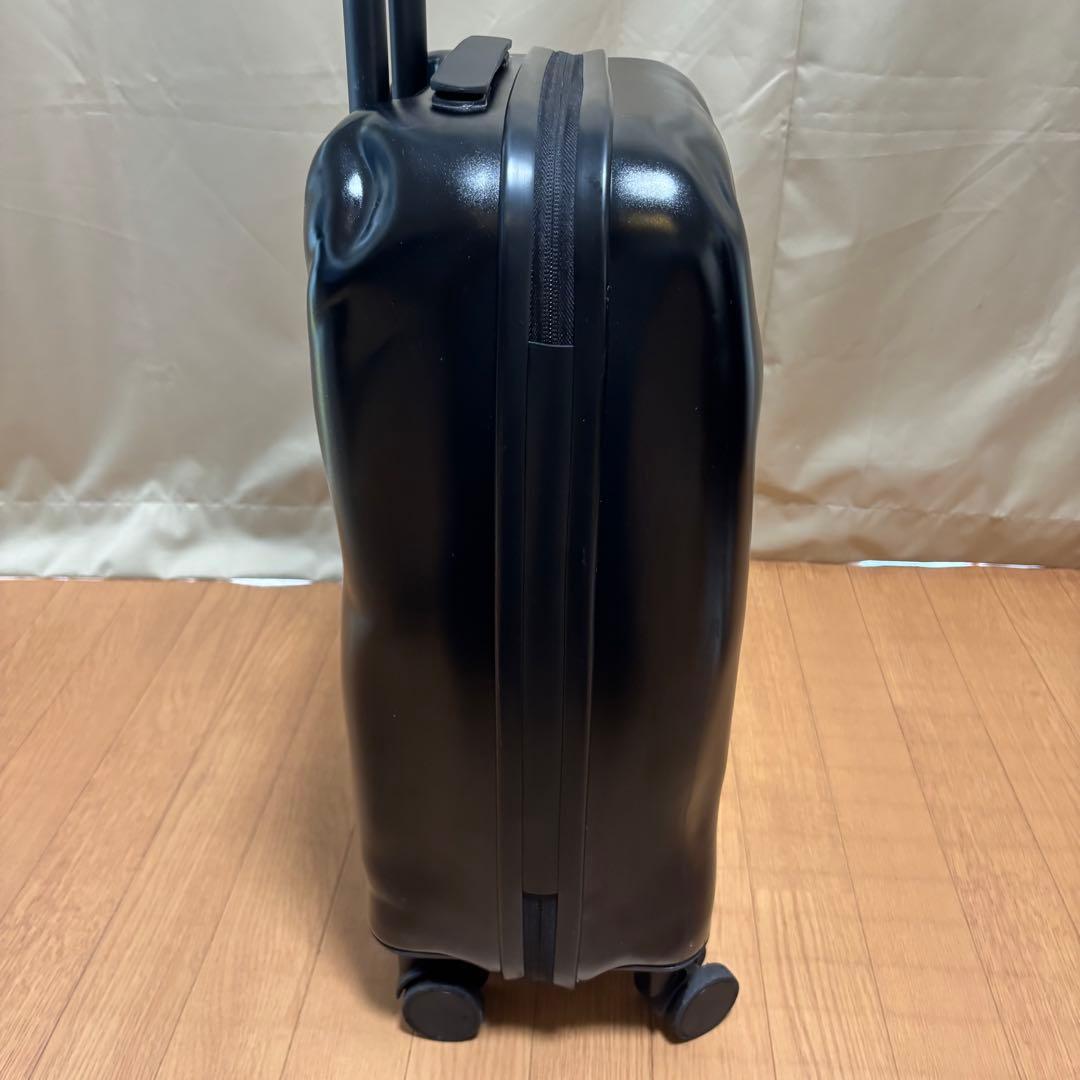 CRASH BAGGAGE スーツケース 40L 機内持込可 軽量 特殊デザイン
