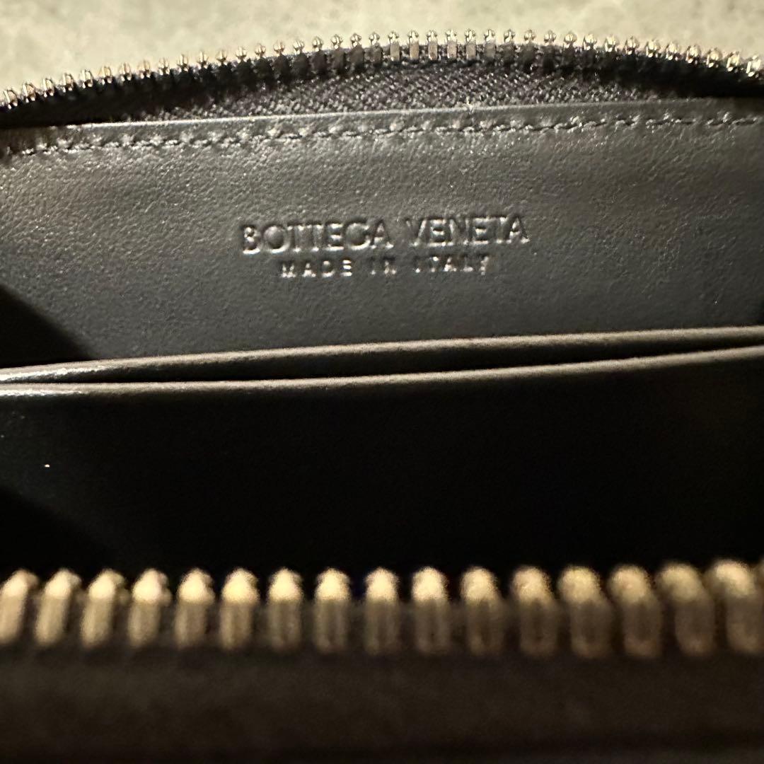 こつこ　BOTTEGA VENETA ミニ財布　ラウンドジップ　イントレ