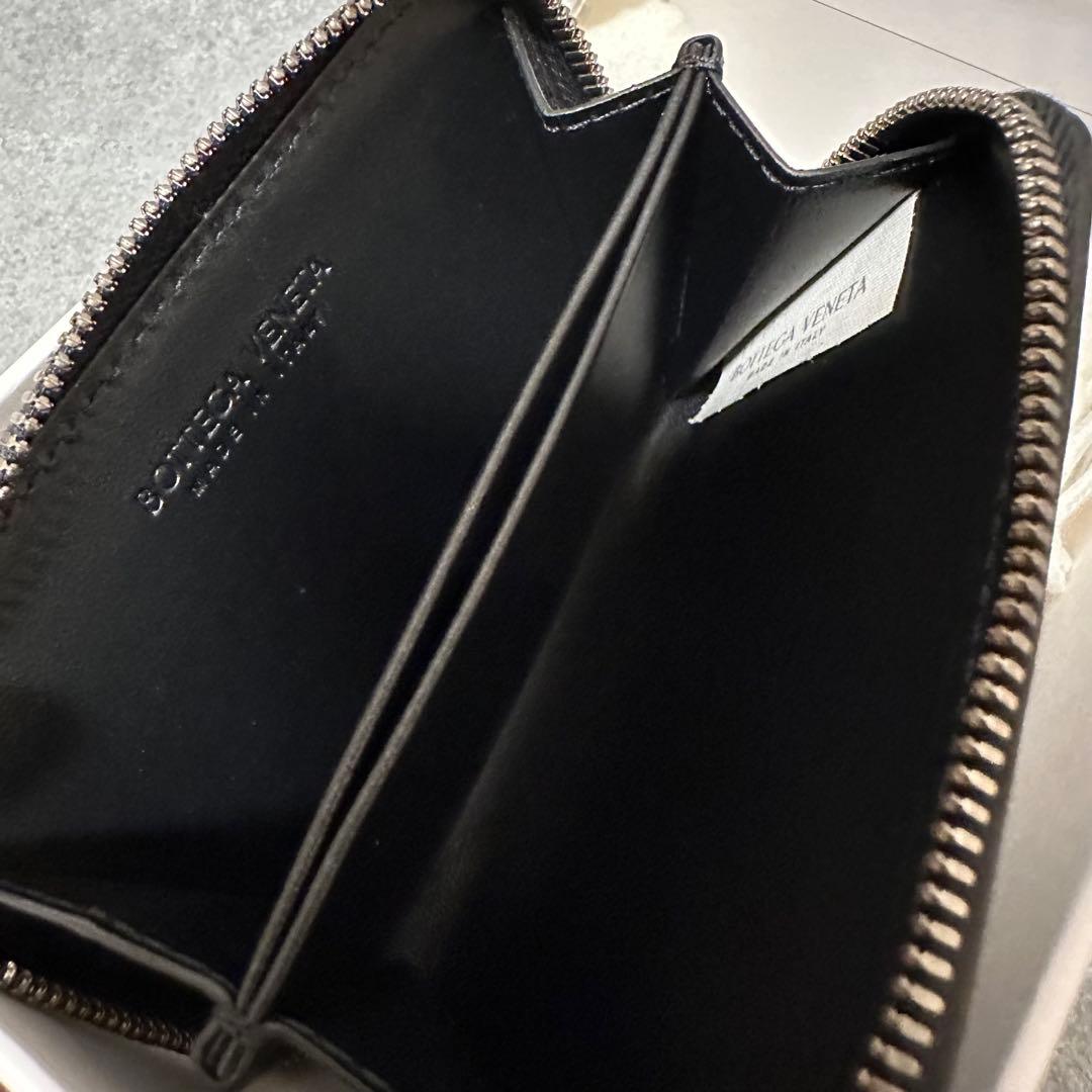 こつこ　BOTTEGA VENETA ミニ財布　ラウンドジップ　イントレ