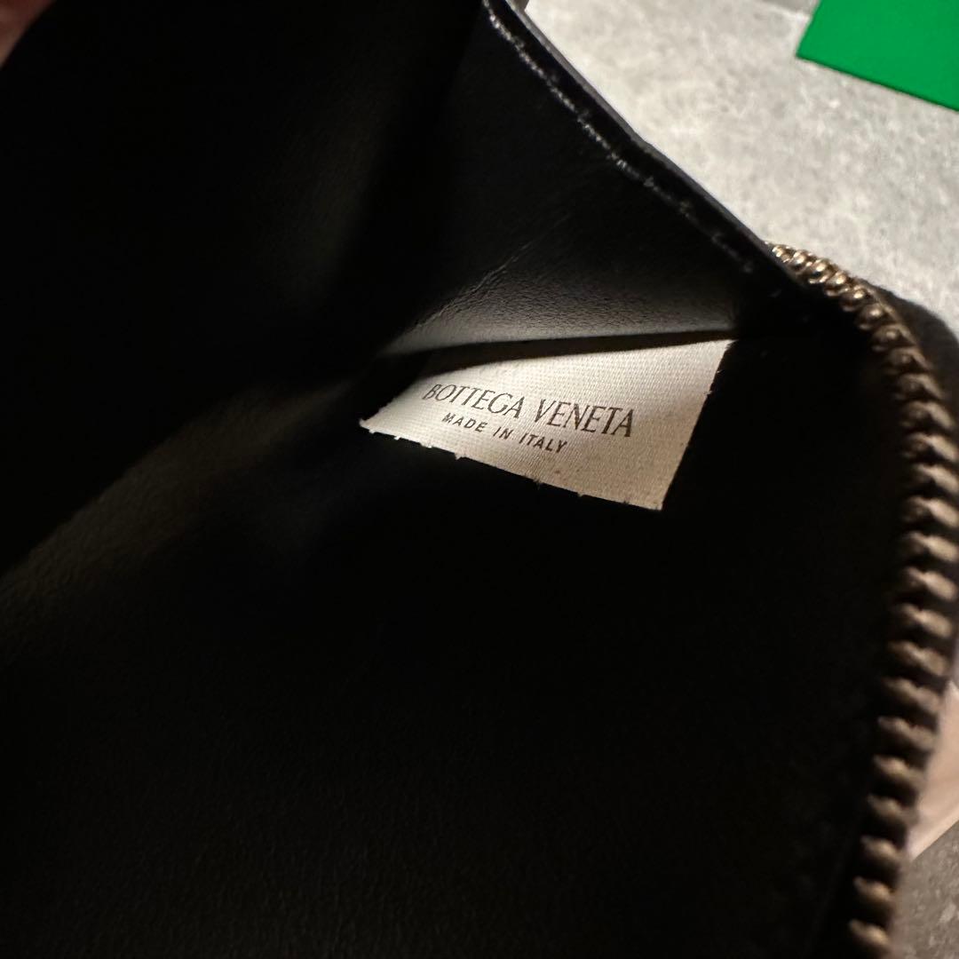 こつこ　BOTTEGA VENETA ミニ財布　ラウンドジップ　イントレ