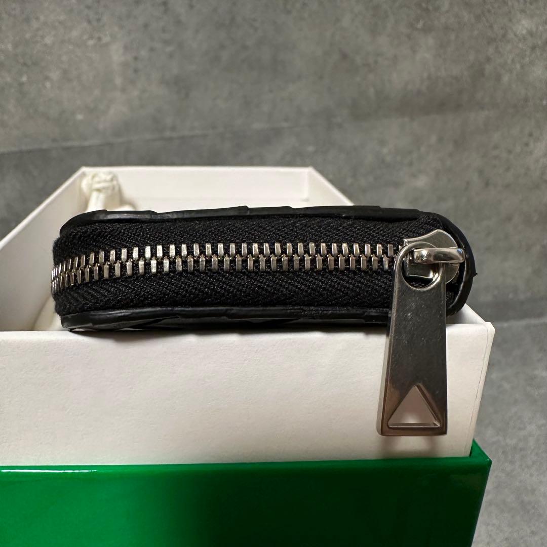 こつこ　BOTTEGA VENETA ミニ財布　ラウンドジップ　イントレ