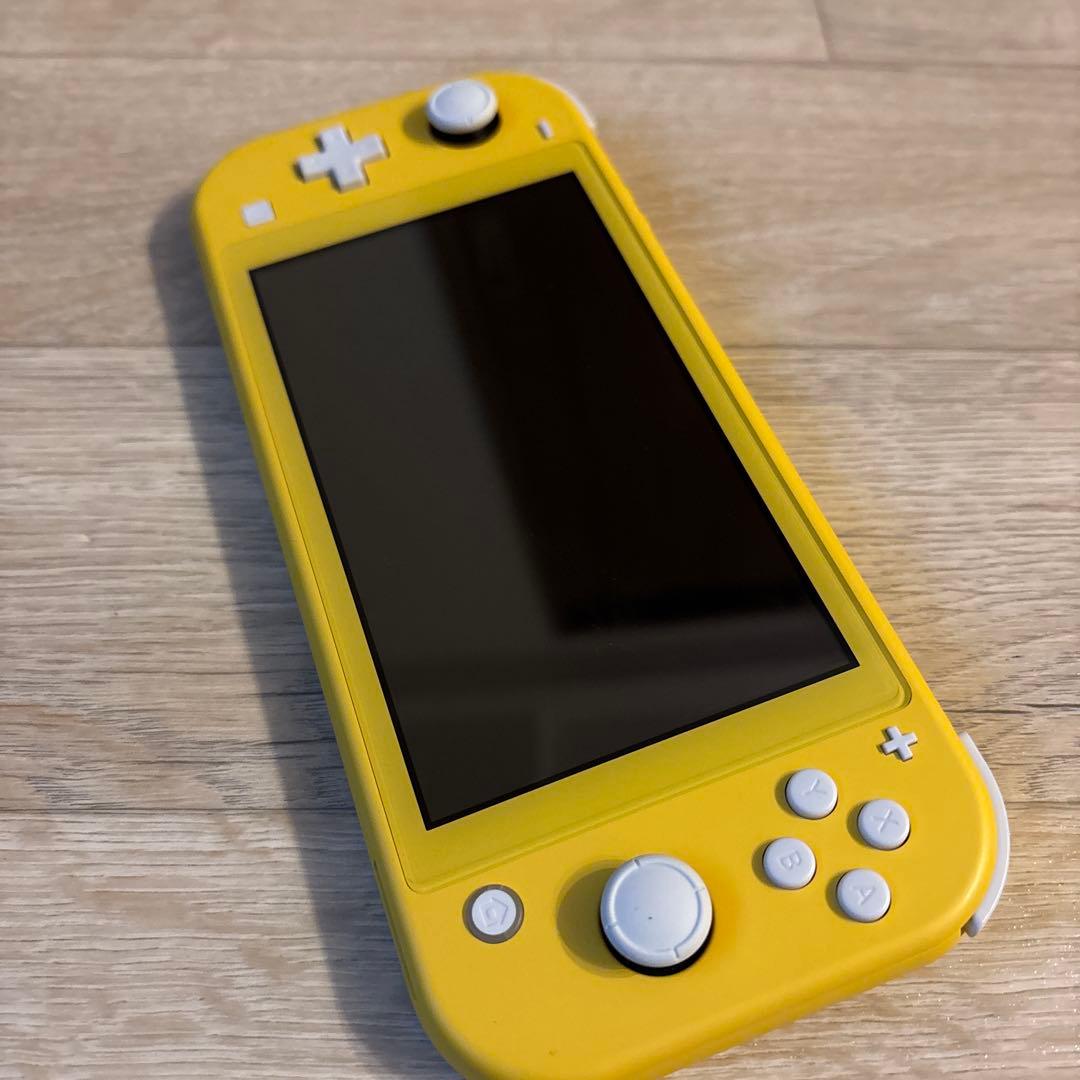 Nintendo Switch Lite イエロー 本体【箱、充電器あり】