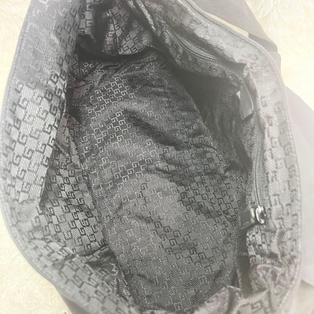 GUCCI グッチ ショルダーバッグ 斜め掛け