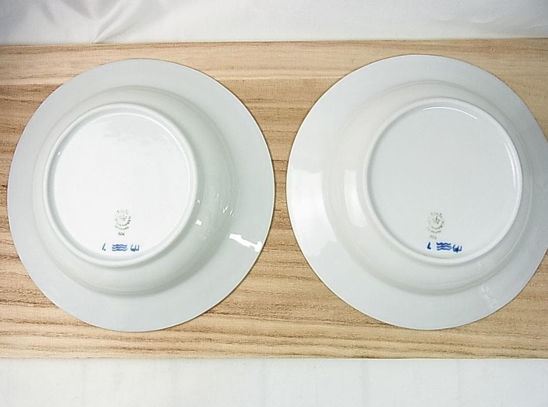 正規品新品同様ブルーフルーテッド ハーフレース ディープ プレート 21cm2枚