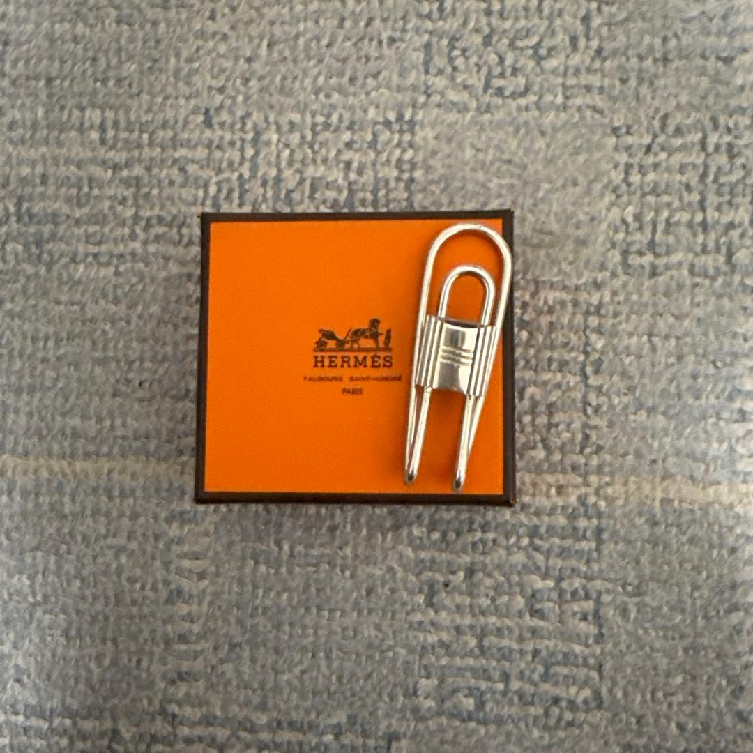 エルメス カデナ シルバー マネークリップ 箱付き