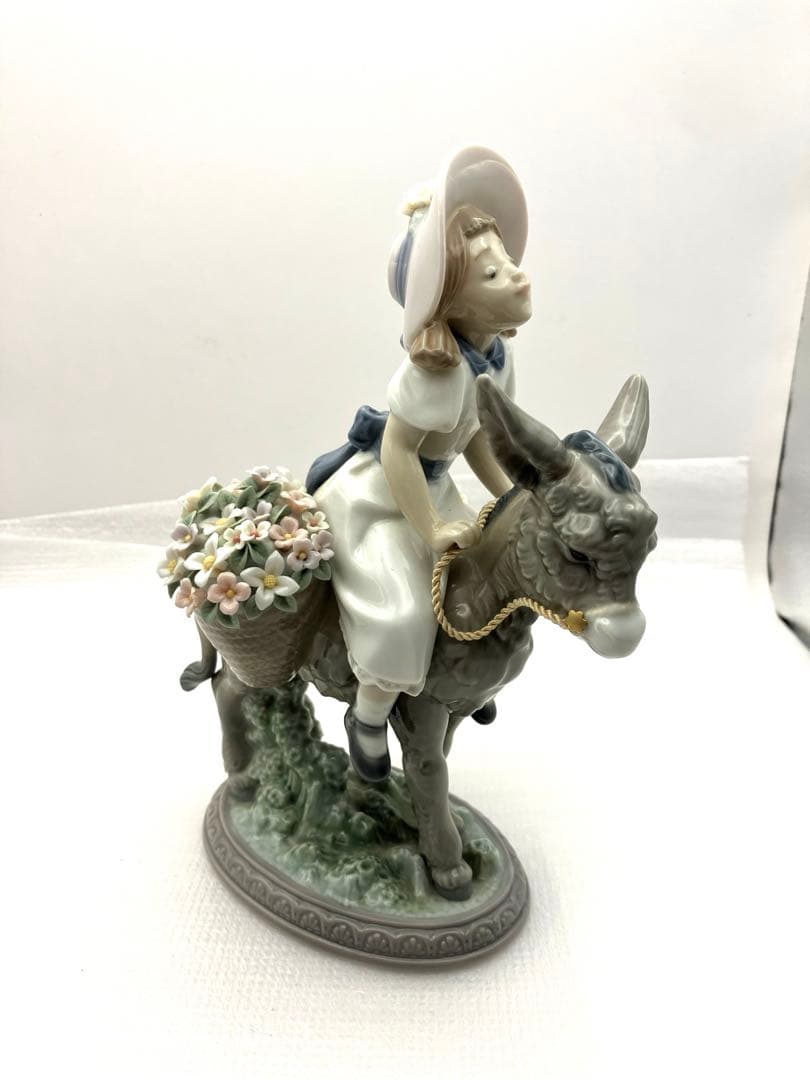 Lladro リヤドロ ロバに乗った少女　フィギュリン 置物