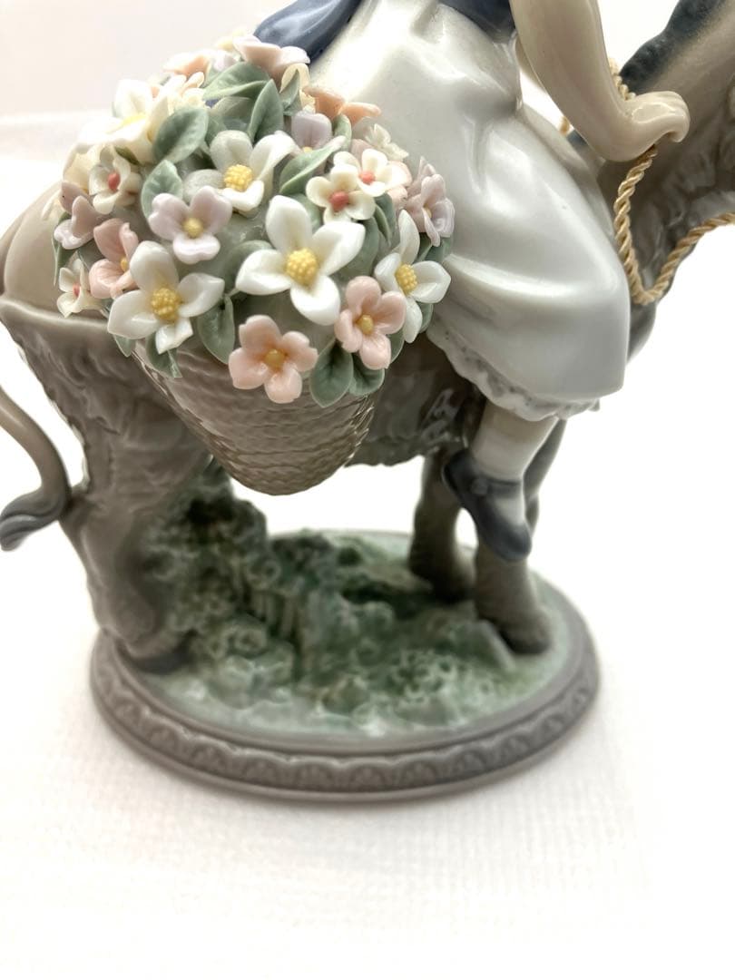 Lladro リヤドロ ロバに乗った少女　フィギュリン 置物