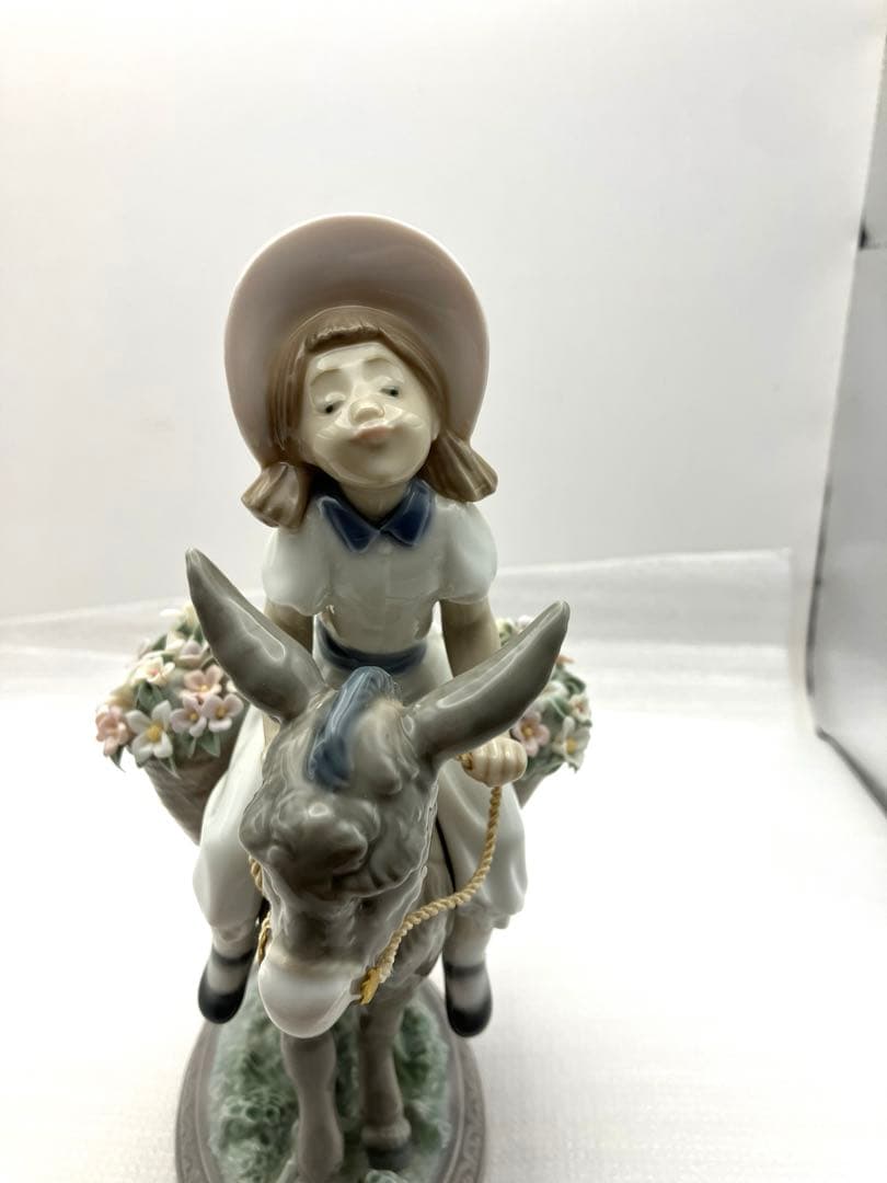 Lladro リヤドロ ロバに乗った少女　フィギュリン 置物
