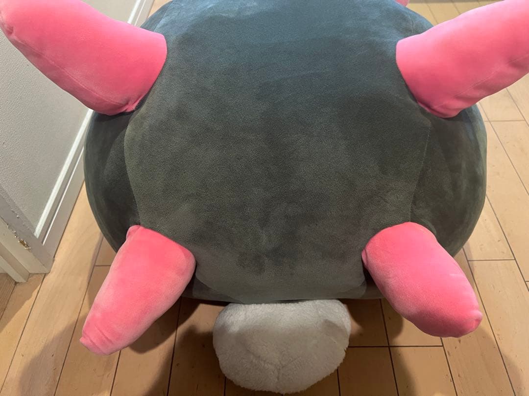 巨大ぬいぐるみクッションPokémon World Marketナマコブシ