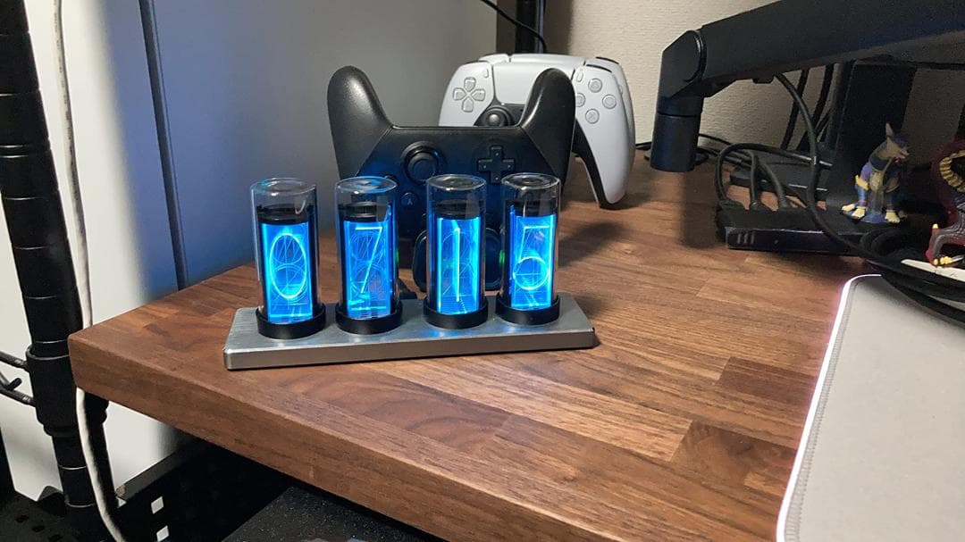 1600万色であなたの空間を彩る LED置き時計 RGクロック