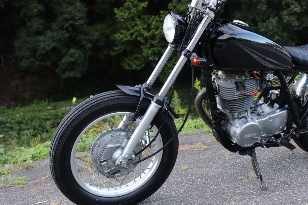 大幅値下げ、山、9くらいです、シンコークラシックタイヤ 4.00/18インチ！