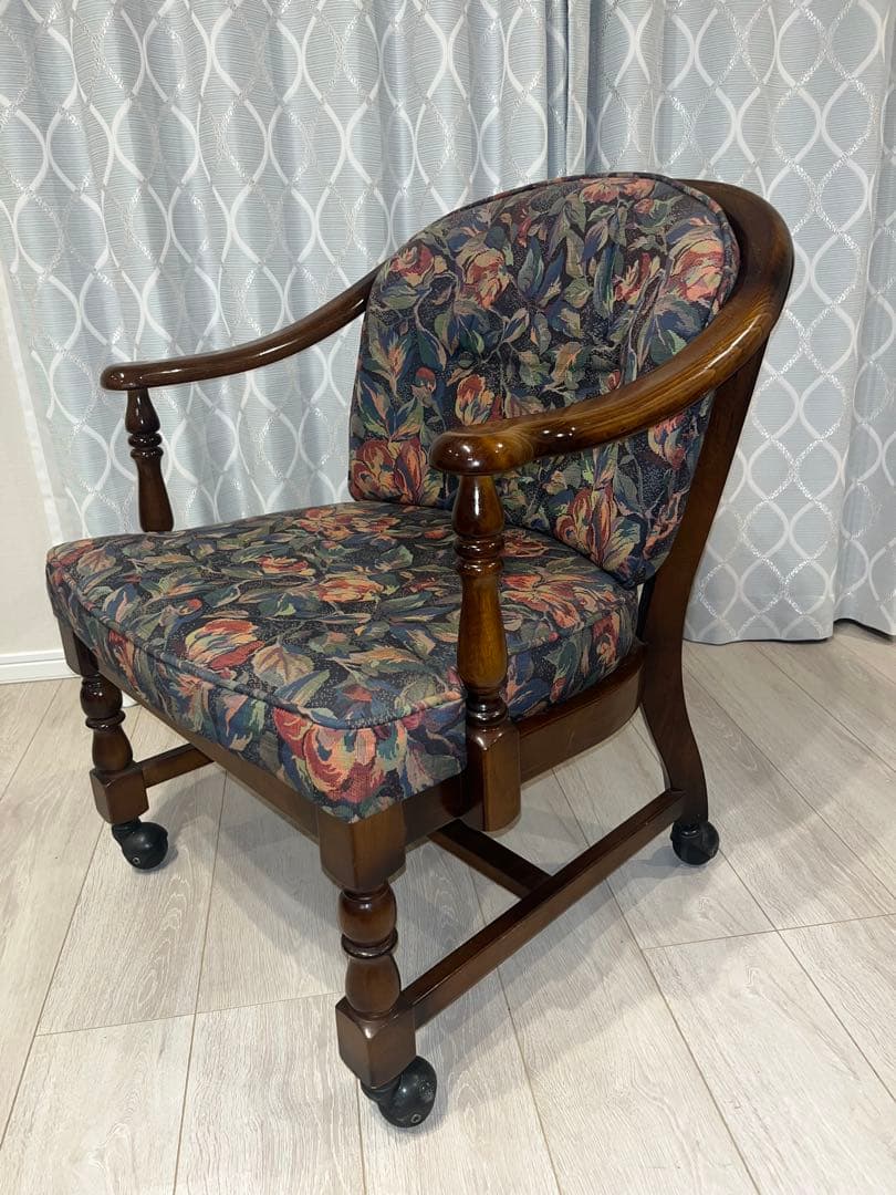 RIPコロニアル アームチェアー キャスター付