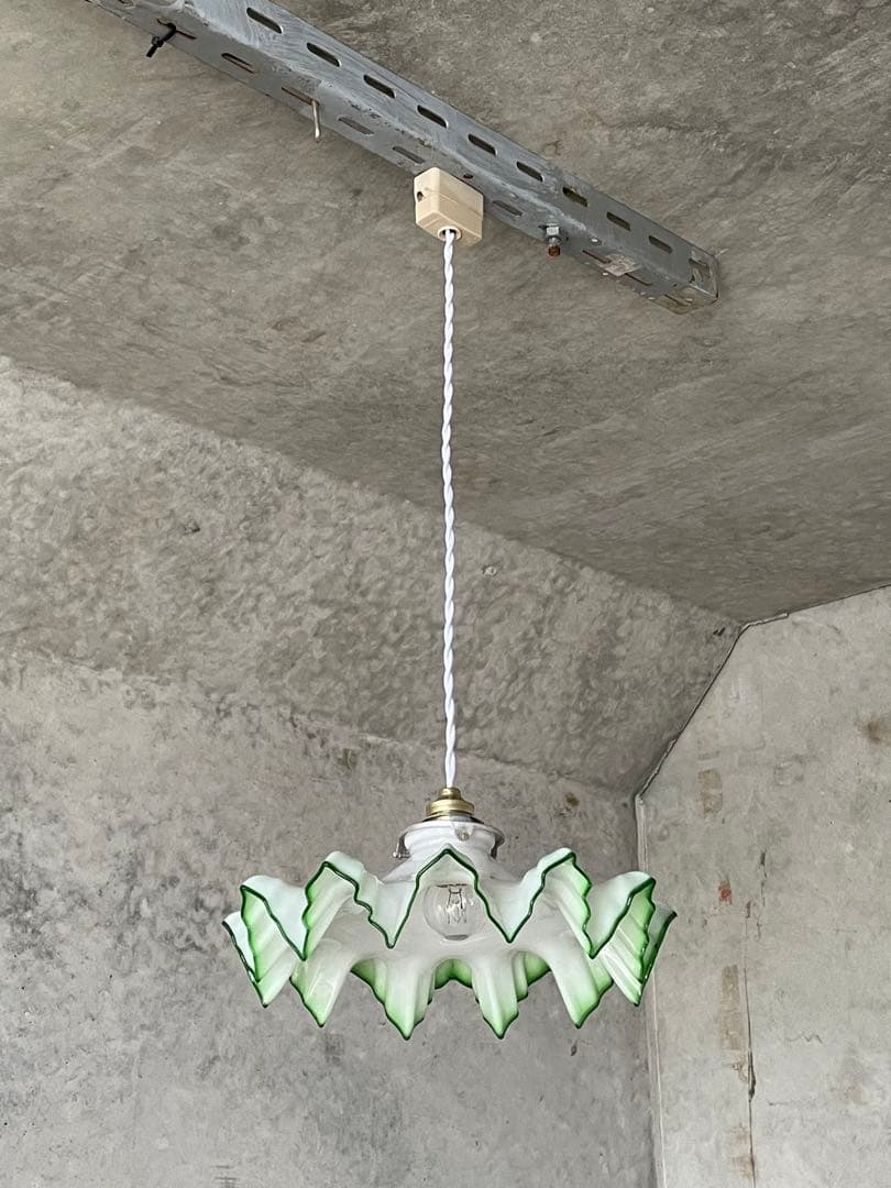 75. 40’s フランスアンティーク　古民家 ガラスシェードペンダントランプ