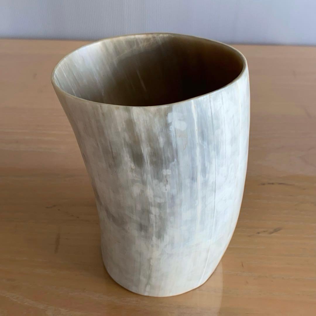 ジヤ・ケニアカウホーンベース牛角花器　水牛の角フラワーベースファーマーズテーブル