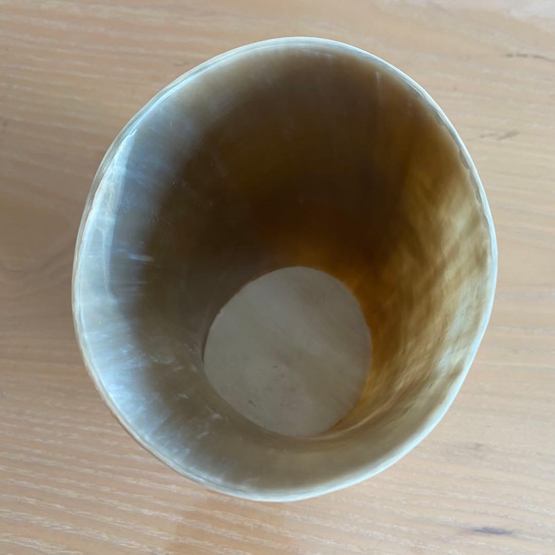 ジヤ・ケニアカウホーンベース牛角花器　水牛の角フラワーベースファーマーズテーブル