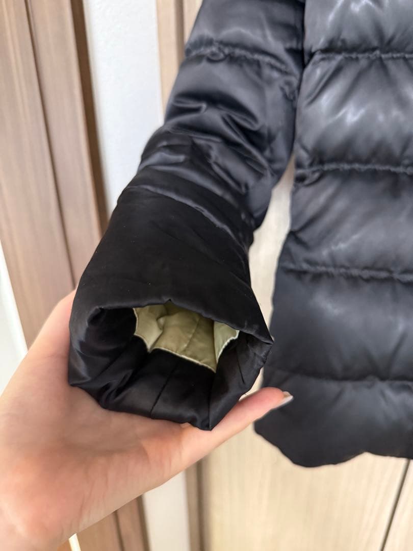 お*ち様 プラダ　ダウンジャケット　黒