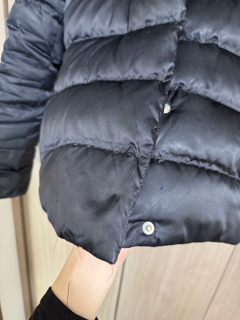 お*ち様 プラダ　ダウンジャケット　黒