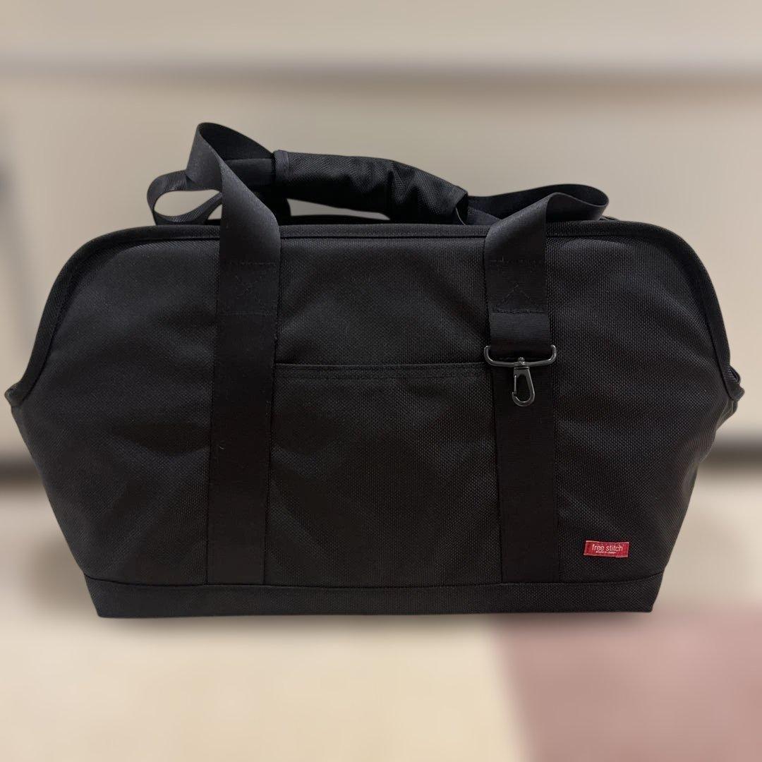 free stitch キャリーバッグ　Mサイズ　インナークッションつき