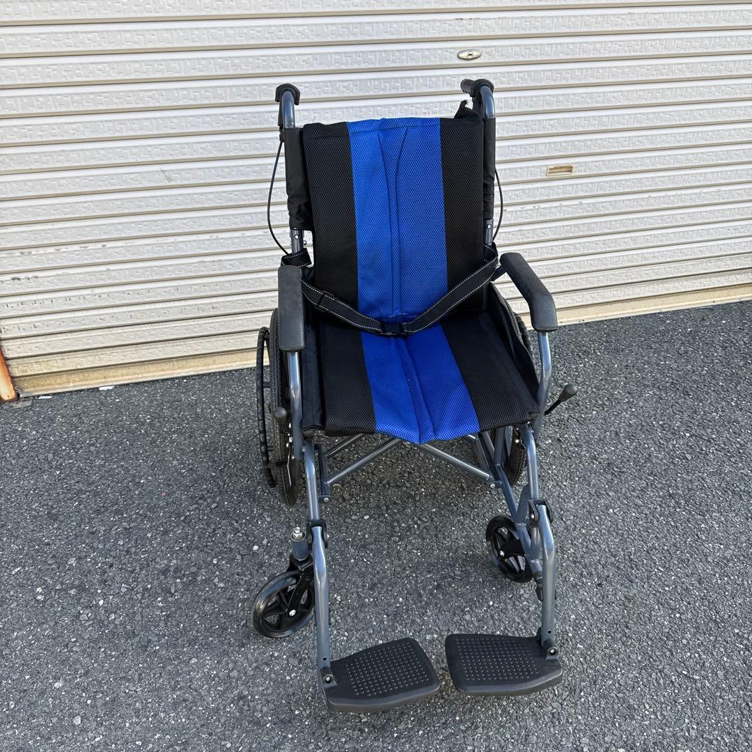 ノーパンクタイヤ 折りたたみ式 自走用車椅子 介助兼用【A-214】